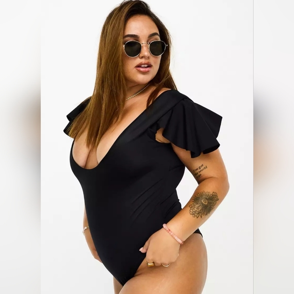 Asos Curve Flutter Sleeve One piece - Picture 2 of 3